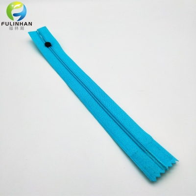 Waterproof Plastic Nylon Zippers for Garment